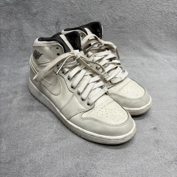 Air Jordan 1 Retro 705296-022 Womans Size‎ 6 Premium GG Phantom White